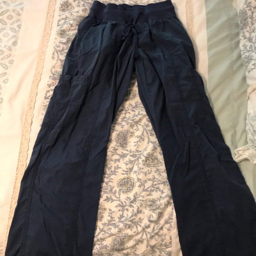 Navy scrub bottoms gently used/great shape!!!!